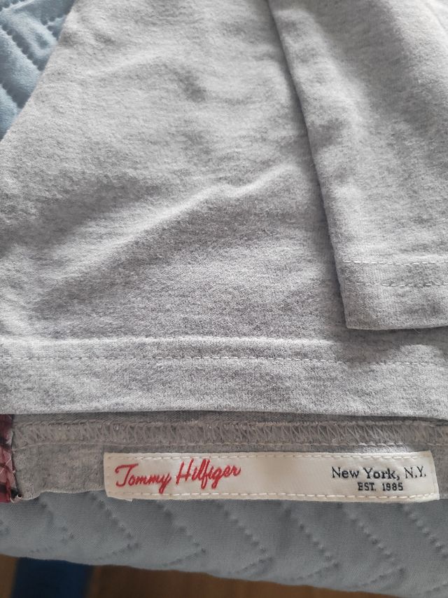 Camiseta/polo Tommy Hilfiger Gris Talla L mujer.