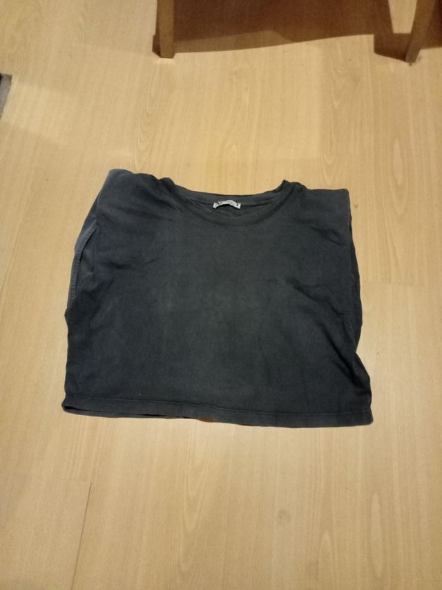Camiseta Zara gris talla M con hombreras