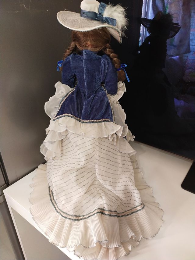 Muñeca porcelana 51 cm