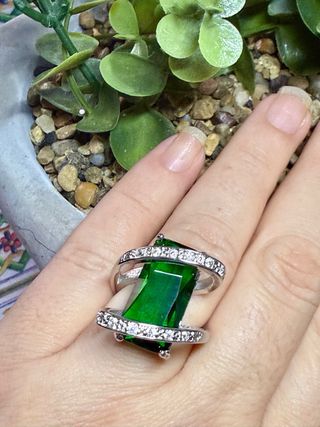 Anillo Plata Ley Cristal Verde y Circonitas
