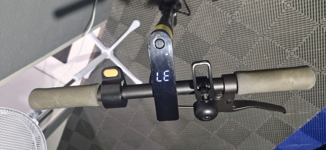 Patinete Eléctrico Xiaomi Mi + Casco