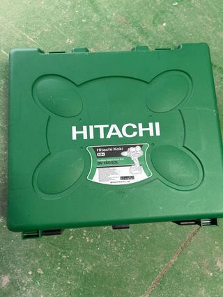 Taladro percutor Hitachi a batería