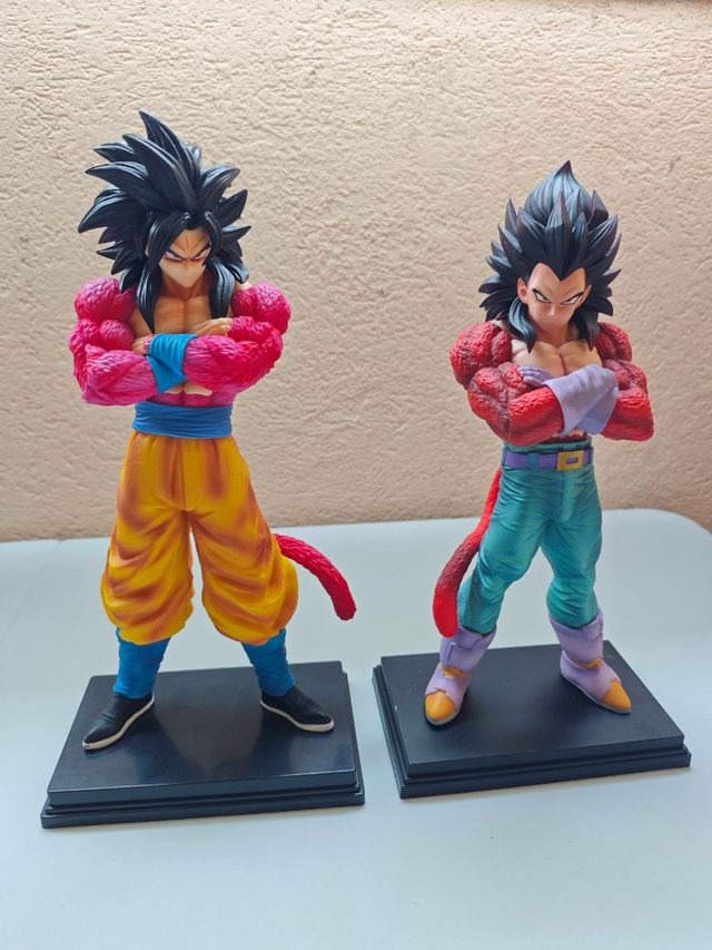 Action Figure Goku e Vegeta SSJ4 30cm