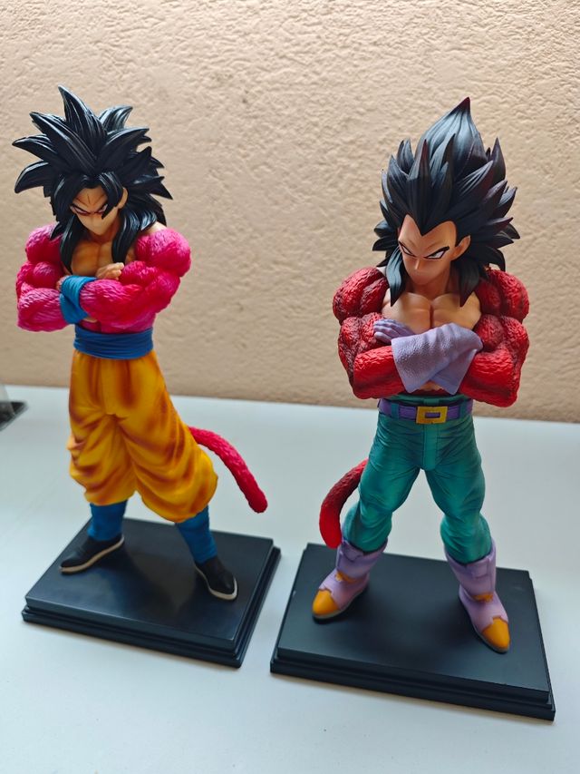 Action Figure Goku e Vegeta SSJ4 30cm