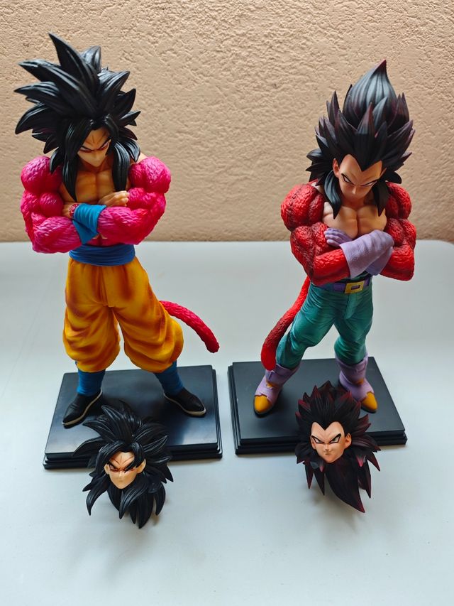 Action Figure Goku e Vegeta SSJ4 30cm