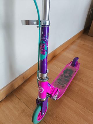 Patinete Decathlon niña morado y verde