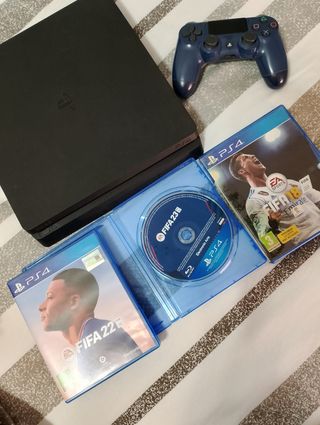 Consola PS4 Negra + 3Juegos FIFA+1 mando