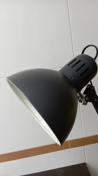 Flexo de trabajo gris y blanco