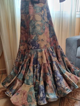 Espectacular traje de flamenca