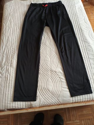 Pantalón de chándal negro 16 años 

