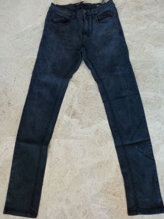 Pantalón vaquero Zara hombre talla 40