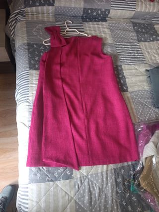 Vestido de fiesta rosa con lazo 