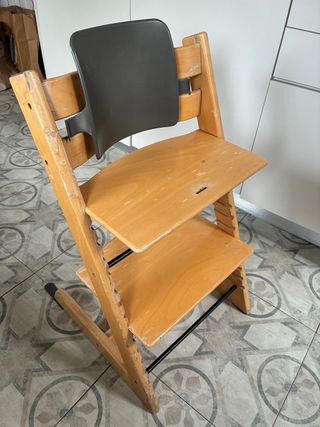 Trona Stokke de madera