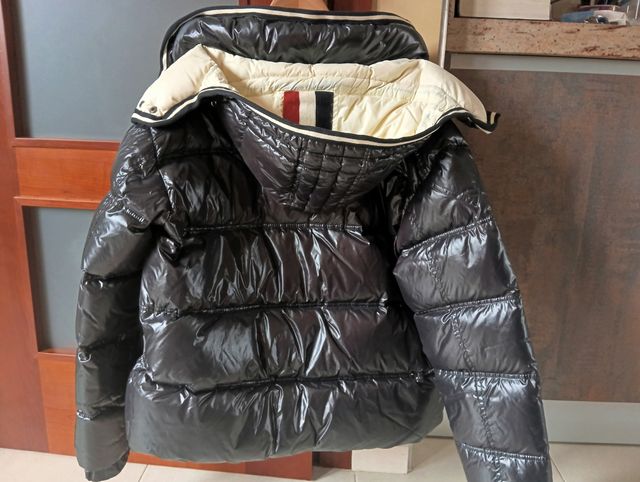 Cazadora Moncler Negra Sin Estrenar