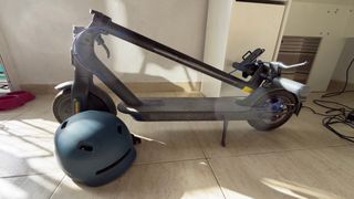 Xiaomi Scooter 3 + casco (talla M)