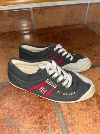 Zapatillas Kawasaki Negras y Rojas