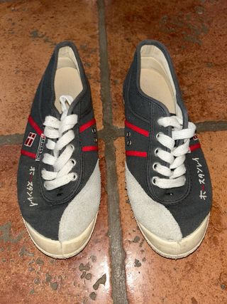 Zapatillas Kawasaki Negras y Rojas