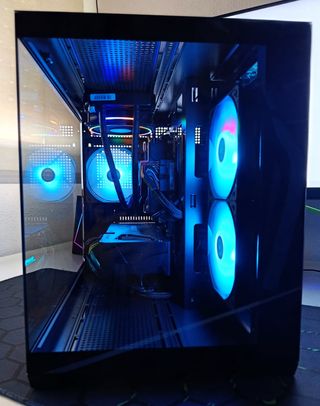 PC GAMING COMPLETAMENTE NUEVO RYZEN7 RX7600XT 32GB