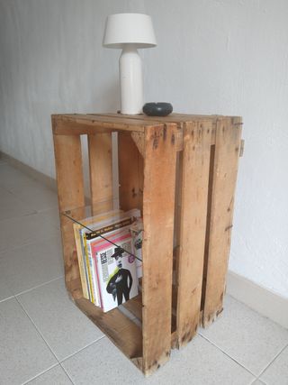 Mesita auxiliar de madera y cristal