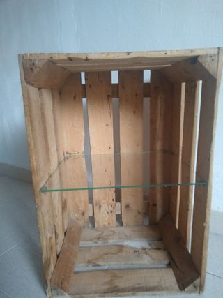Mesita auxiliar de madera y cristal