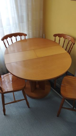 Mesa extensible madera con 4 sillas