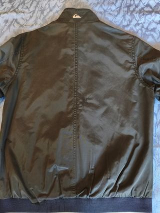 Cazadora Quiksilver ligera talla S