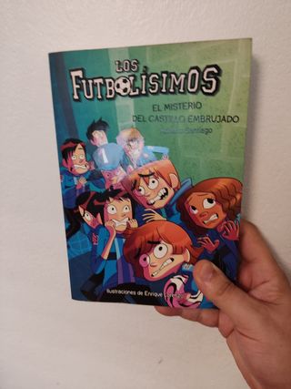 Los Futbolísimos 6: El misterio del castillo em...