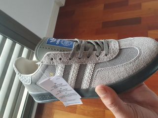 Adidas Zapatillas Grises y Blancas