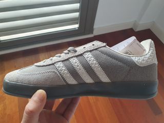 Adidas Zapatillas Grises y Blancas