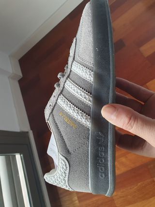 Adidas Zapatillas Grises y Blancas