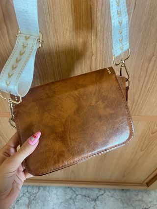 Bolso bandolera piel sintética marrón