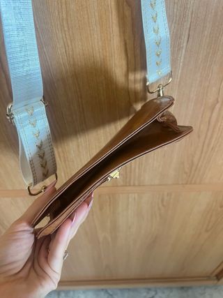 Bolso bandolera piel sintética marrón