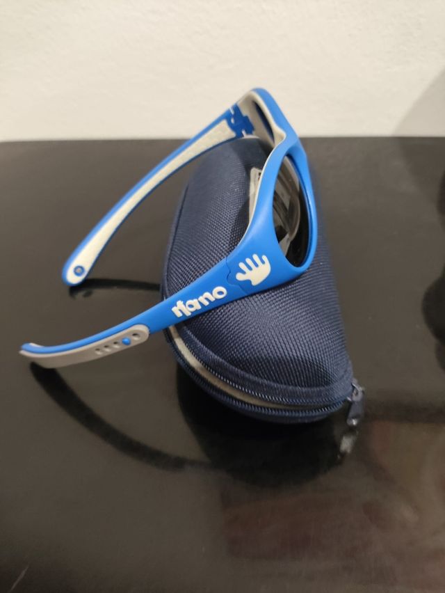 Gafas de sol Nano azules, blanco y gris