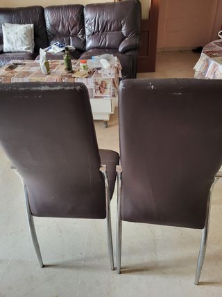 Juego de 2 sillas de comedor marrones