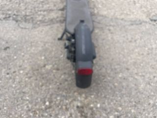 Patinete eléctrico negro