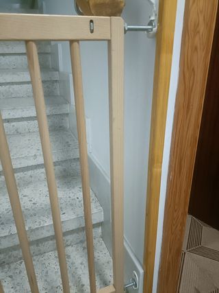 Barrera de seguridad madera escaleras