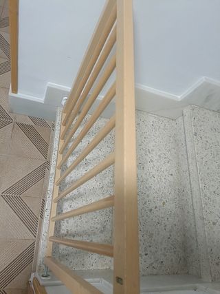 Barrera de seguridad madera escaleras