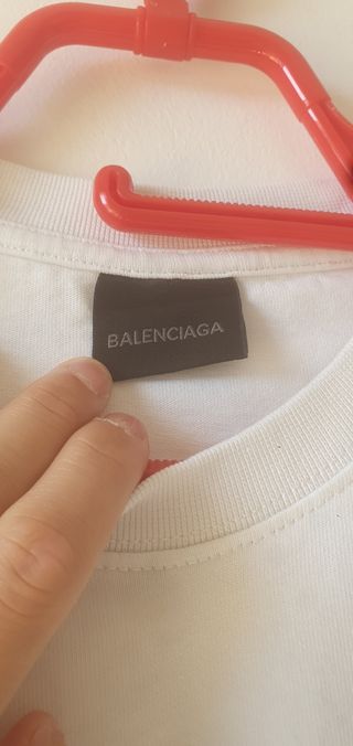 Maglietta Balenciaga bianca.