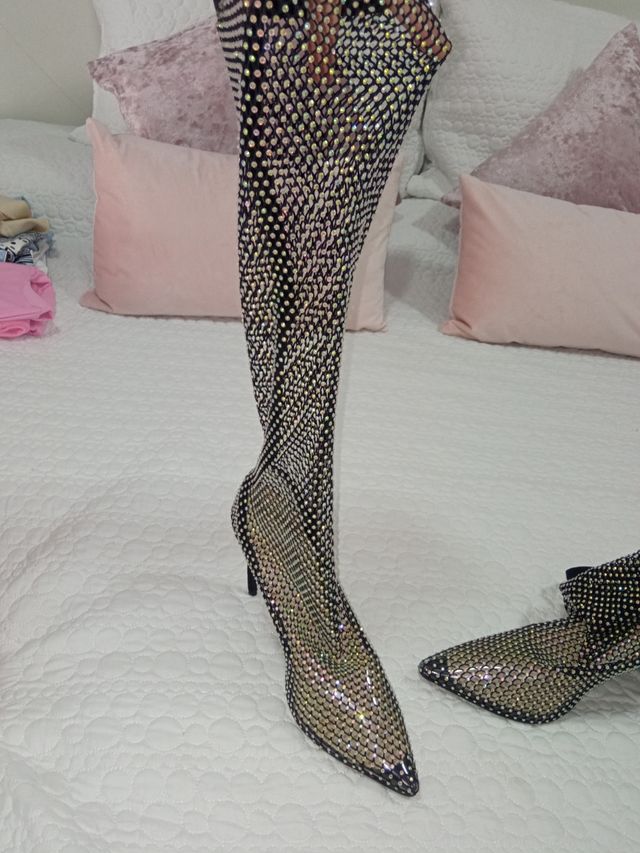 Tacones de mujer con pedrería