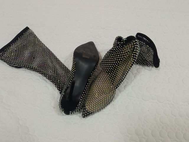 Tacones de mujer con pedrería