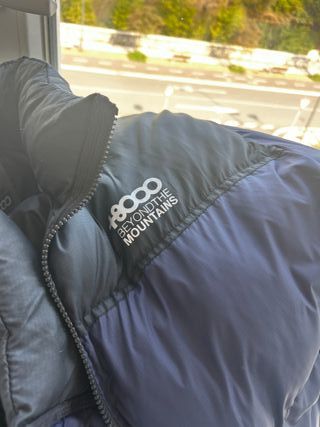 Chaqueta +8000 plumas y plumón gris y verde
