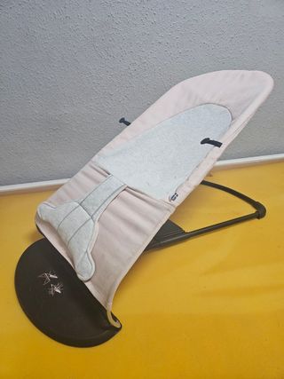 -Mecedora bebé rosa y gris
- Saltador
-biberones