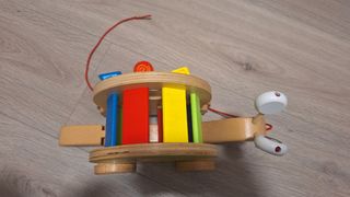 Caracol de arrastre Hape de madera