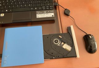 Portátil Acer Aspire One D270+Portable DVD/CD