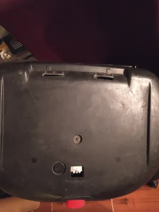 Baúl Moto Yamaha Negro y Rojo