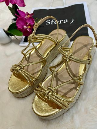 Sandalias Sfera doradas número 38 * SOLO ENVÍOS *