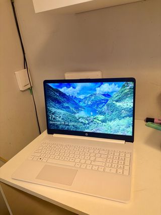 Portátil HP Blanco potente y como nuevo!