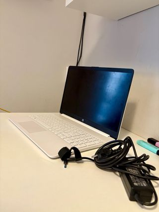 Portátil HP Blanco potente y como nuevo!