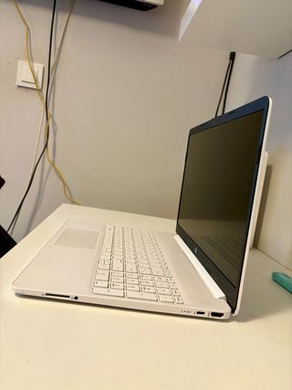 Portátil HP Blanco potente y como nuevo!