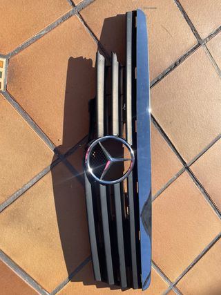 Insignia y cromado Mercedes-Benz Clase A 2003